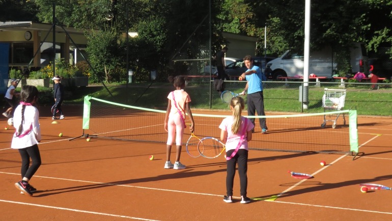 Le scuole elementari al tennis!